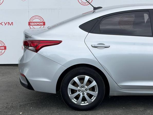 Hyundai Solaris II с пробегом 2019 года, цена 1 139 000 рублей, 136017 км, седан, Автокод Объявления