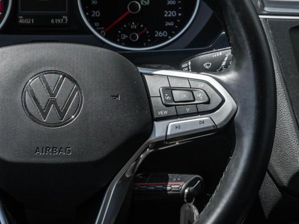 Volkswagen Tiguan II Рестайлинг с пробегом 2020 года, цена 3 255 000 рублей, 46021 км, внедорожник, Автокод Объявления