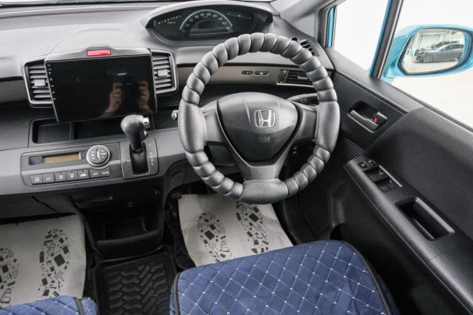 Honda Freed I Рестайлинг с пробегом 2011 года, цена 1 009 000 рублей, 175906 км, компактвэн, Автокод Объявления