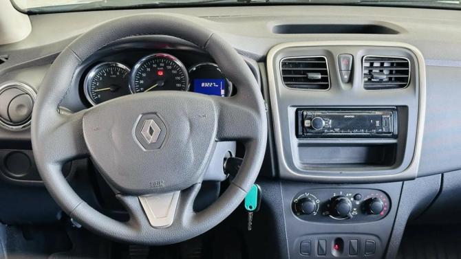 Renault Logan II с пробегом 2016 года, цена 715 000 рублей, 84000 км, седан, Автокод Объявления