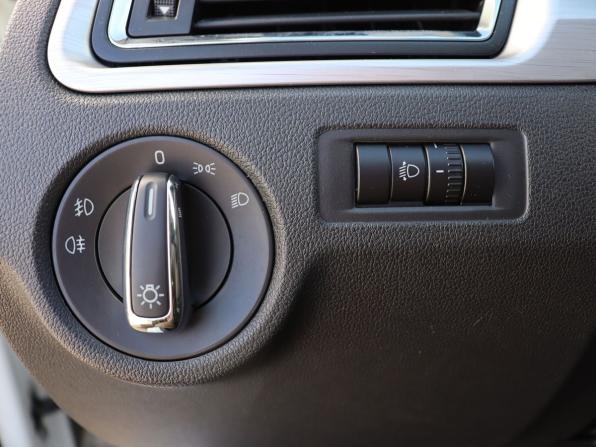Skoda Rapid I с пробегом 2014 года, цена 1 029 000 рублей, 153667 км, лифтбек, Автокод Объявления