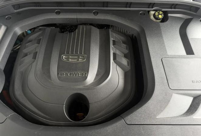 Geely Atlas Pro с пробегом 2024 года, цена 2 145 000 рублей, 14550 км, внедорожник, Автокод Объявления