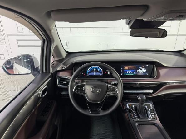GAC Trumpchi M6 Pro с пробегом 2021 года, цена 1 993 000 рублей, 93816 км, минивэн, Автокод Объявления