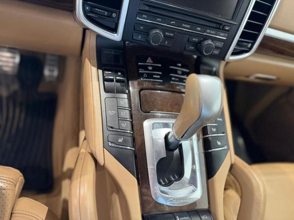 Porsche Cayenne II (958) с пробегом 2011 года, цена 2 340 000 рублей, 189000 км, внедорожник, Автокод Объявления