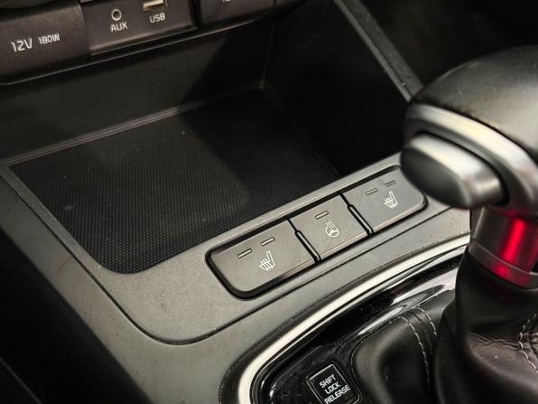Kia Rio IV с пробегом 2018 года, цена 1 145 000 рублей, 251459 км, хэтчбек, Автокод Объявления