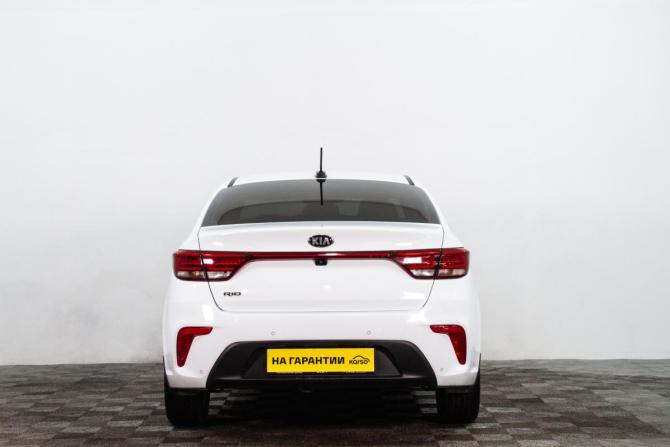 Kia Rio IV с пробегом 2018 года, цена 1 319 000 рублей, 194500 км, седан, Автокод Объявления
