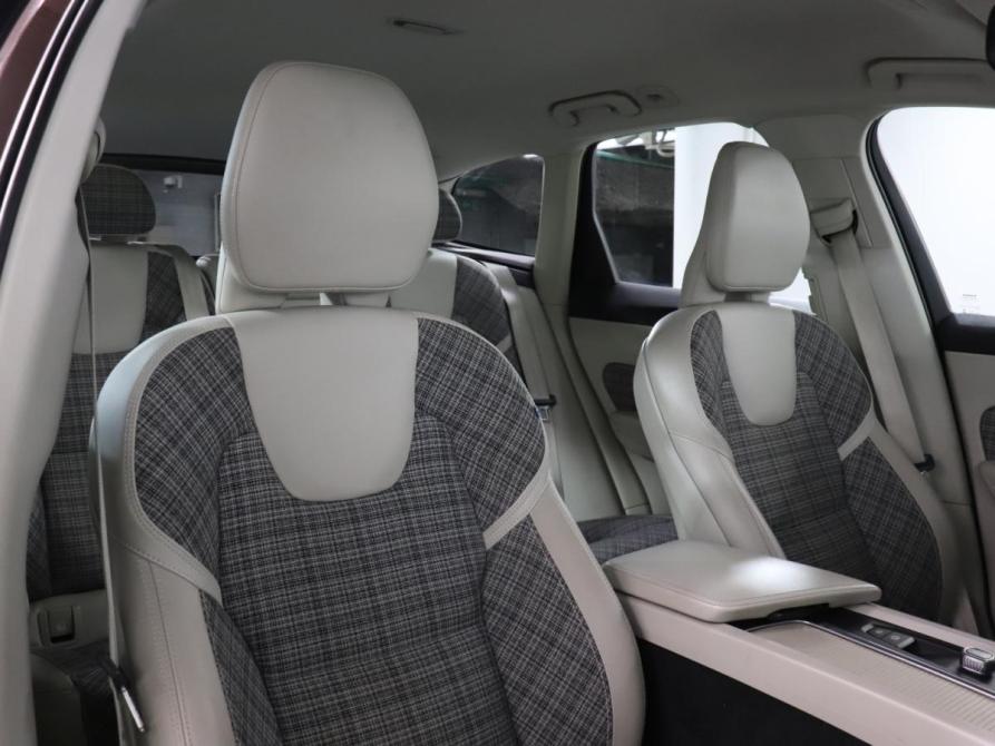 Volvo XC60 II Москва  - изображение 17