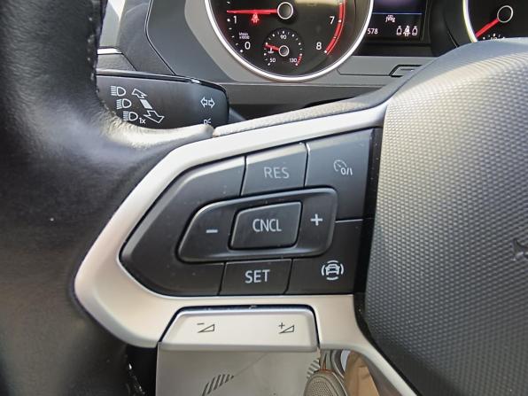 Volkswagen Tiguan II Рестайлинг с пробегом 2021 года, цена 2 680 000 рублей, 28000 км, внедорожник, Автокод Объявления