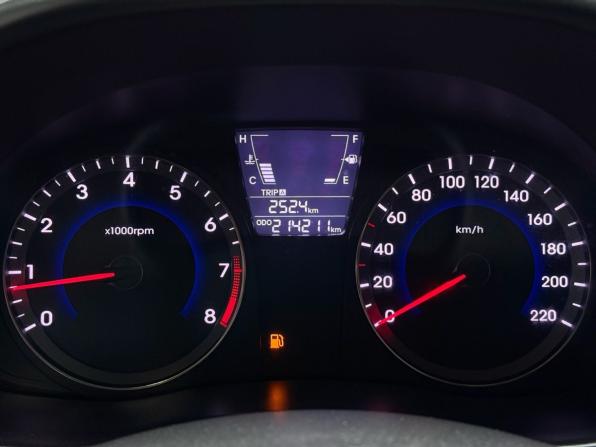 Hyundai Solaris I с пробегом 2012 года, цена 639 000 рублей, 214211 км, седан, Автокод Объявления