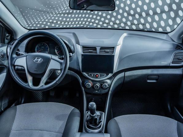 Hyundai Solaris I с пробегом 2014 года, цена 647 000 рублей, 162424 км, седан, Автокод Объявления