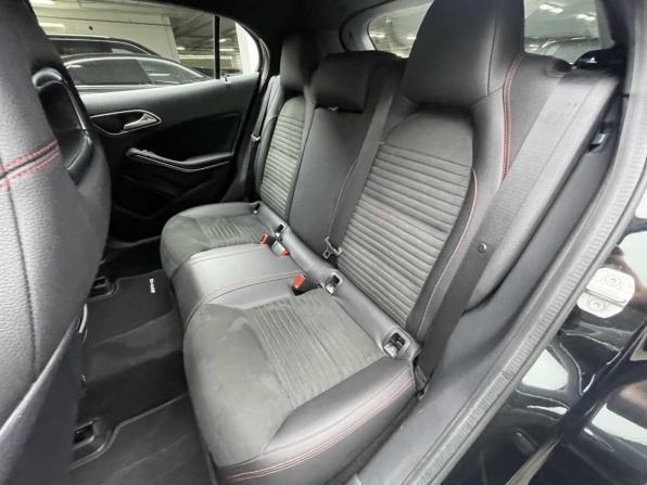 Mercedes-Benz GLA I (X156) Рестайлинг с пробегом 2018 года, цена 2 395 000 рублей, 89389 км, внедорожник, Автокод Объявления