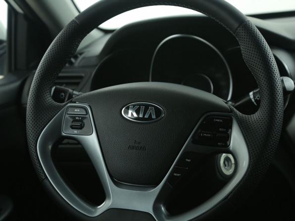 Kia Rio III Рестайлинг с пробегом 2017 года, цена 1 155 000 рублей, 121000 км, седан, Автокод Объявления