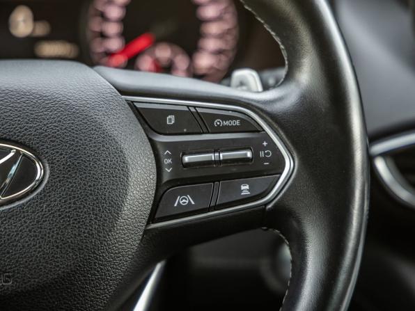Hyundai Santa Fe IV Рестайлинг с пробегом 2022 года, цена 3 398 000 рублей, 50057 км, внедорожник, Автокод Объявления