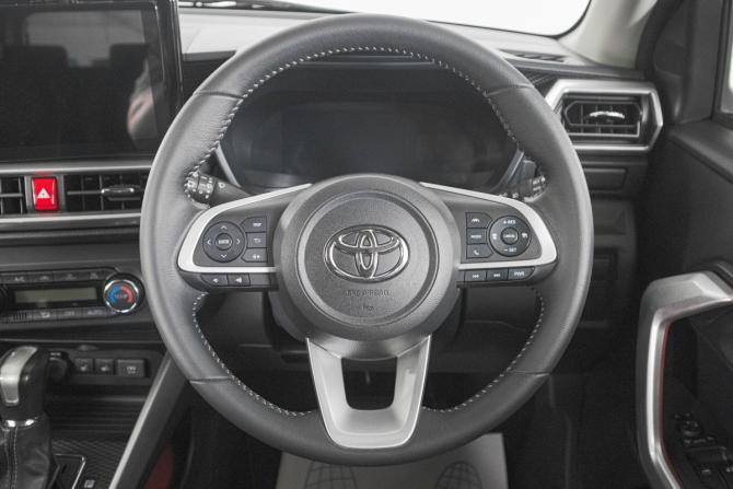 Toyota Raize I с пробегом 2020 года, цена 1 499 000 рублей, 64500 км, внедорожник, Автокод Объявления