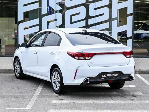 Kia Rio IV Рестайлинг с пробегом 2021 года, цена 1 659 800 рублей, 72090 км, седан, Автокод Объявления
