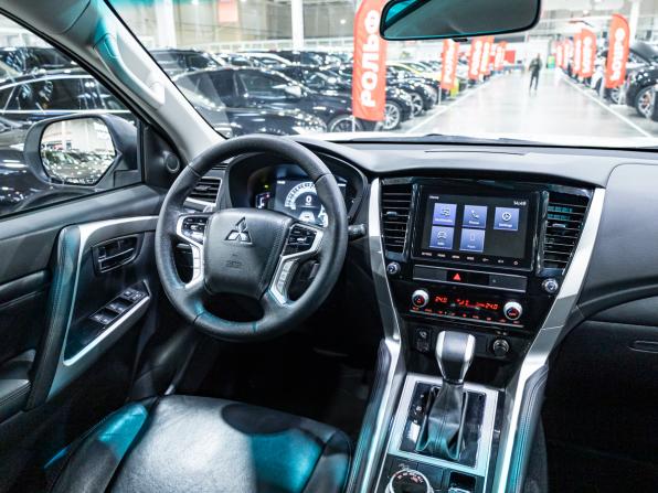 Mitsubishi Montero Sport III Рестайлинг с пробегом 2022 года, цена 3 700 000 рублей, 52419 км, внедорожник, Автокод Объявления