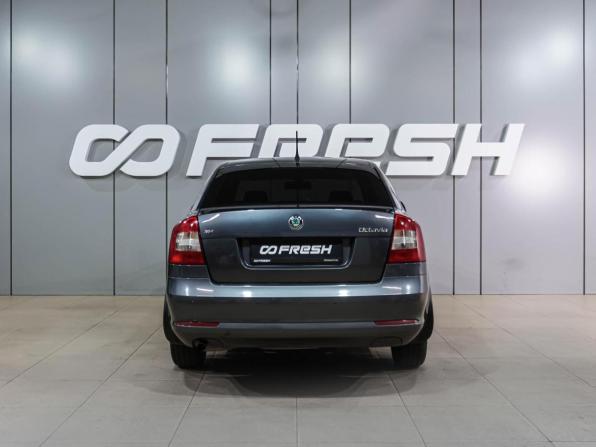Skoda Octavia II (A5) Рестайлинг с пробегом 2013 года, цена 869 000 рублей, 124290 км, лифтбек, Автокод Объявления