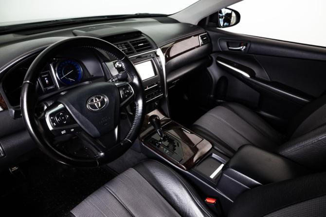 Toyota Camry VII (XV50) Рестайлинг с пробегом 2015 года, цена 1 959 000 рублей, 204884 км, седан, Автокод Объявления