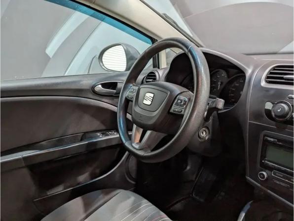 SEAT Leon II Рестайлинг с пробегом 2012 года, цена 565 000 рублей, 202153 км, хэтчбек, Автокод Объявления