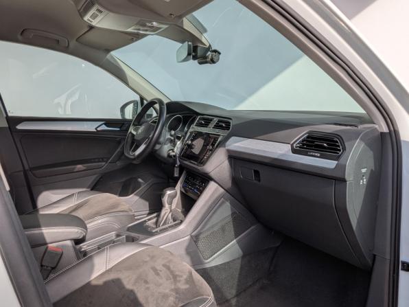 Volkswagen Tiguan II Рестайлинг с пробегом 2021 года, цена 2 595 000 рублей, 79435 км, внедорожник, Автокод Объявления