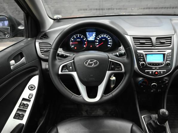 Hyundai Solaris I с пробегом 2011 года, цена 710 000 рублей, 229550 км, седан, Автокод Объявления