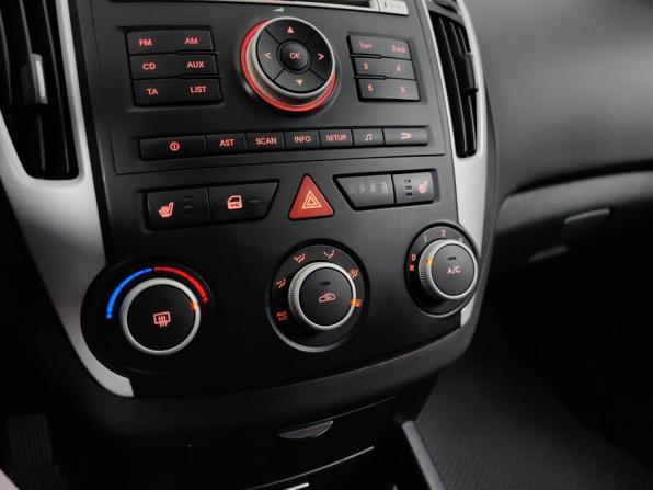 Kia Ceed I Рестайлинг с пробегом 2010 года, цена 645 000 рублей, 271000 км, хэтчбек, Автокод Объявления