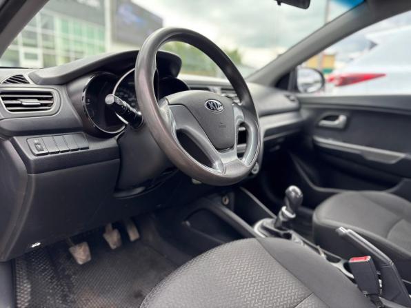 Kia Rio III Рестайлинг с пробегом 2016 года, цена 895 000 рублей, 121646 км, седан, Автокод Объявления