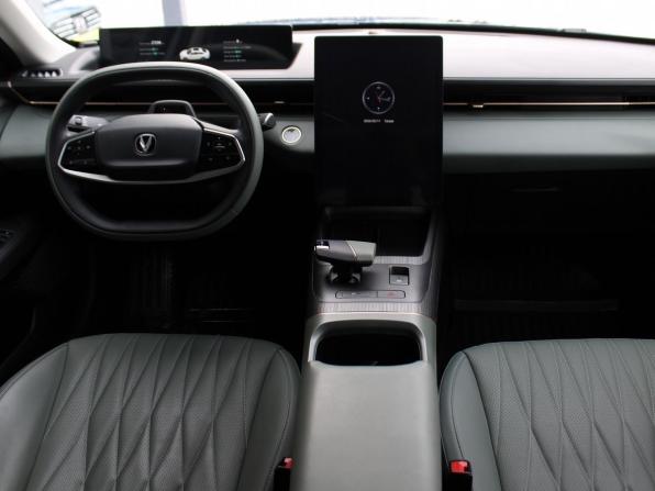 Changan Lamore с пробегом 2023 года, цена 1 919 000 рублей, 27297 км, седан, Автокод Объявления