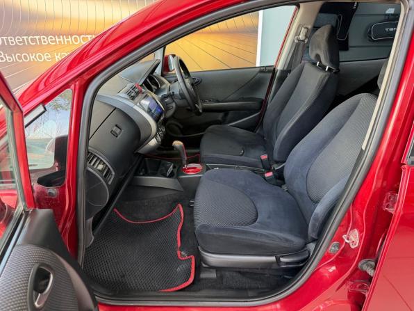 Honda Fit I с пробегом 2002 года, цена 365 000 рублей, 300731 км, хэтчбек, Автокод Объявления