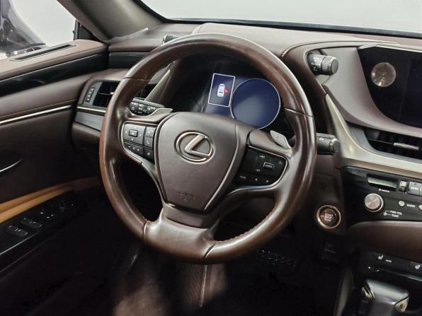 Lexus ES VII с пробегом 2020 года, цена 3 675 000 рублей, 131952 км, седан, Автокод Объявления