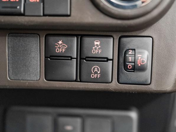 Toyota Roomy I Рестайлинг с пробегом 2022 года, цена 1 099 000 рублей, 98500 км, микровэн, Автокод Объявления
