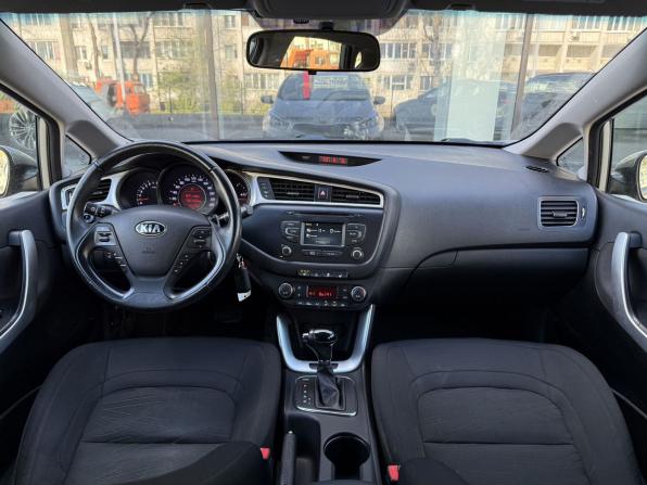 Kia Ceed II Рестайлинг с пробегом 2017 года, цена 1 524 000 рублей, 59573 км, хэтчбек, Автокод Объявления