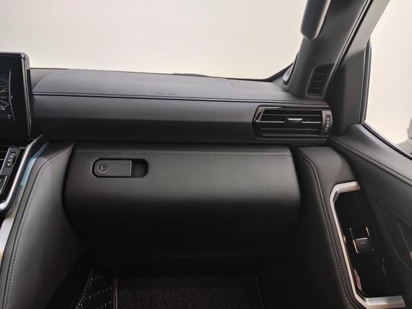 Toyota Land Cruiser 300 Series с пробегом 2021 года, цена 9 950 000 рублей, 28718 км, внедорожник, Автокод Объявления