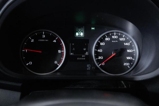 Mitsubishi L200 V с пробегом 2015 года, цена 1 430 000 рублей, 343001 км, пикап, Автокод Объявления