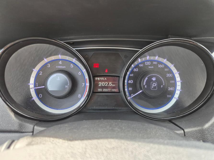 Hyundai Sonata VI (YF) Екатеринбург  - изображение 9
