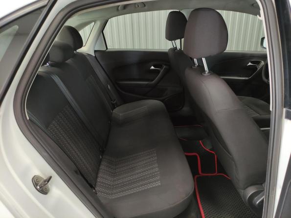 Volkswagen Polo V Рестайлинг с пробегом 2018 года, цена 710 000 рублей, 141385 км, седан, Автокод Объявления