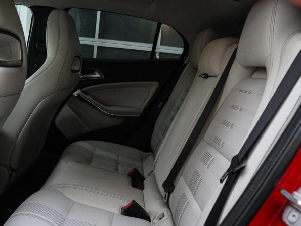 Mercedes-Benz GLA I (X156) Рестайлинг с пробегом 2018 года, цена 2 850 000 рублей, 72099 км, внедорожник, Автокод Объявления