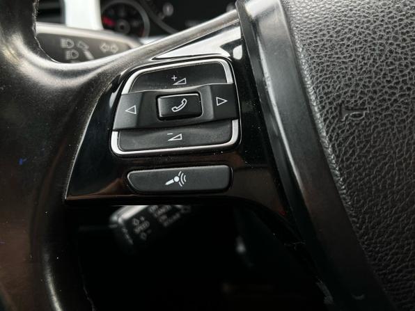 Volkswagen Touareg II с пробегом 2011 года, цена 1 815 000 рублей, 333885 км, внедорожник, Автокод Объявления
