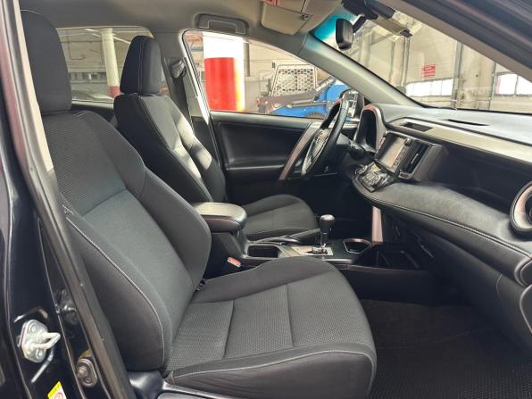Toyota RAV4 IV (XA40) Рестайлинг с пробегом 2017 года, цена 2 447 000 рублей, 133707 км, внедорожник, Автокод Объявления