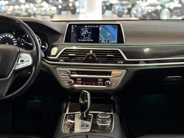 BMW 7 серии VI (G11/G12) с пробегом 2017 года, цена 3 300 000 рублей, 191454 км, седан, Автокод Объявления
