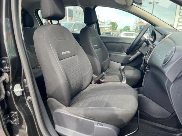 Renault Sandero II с пробегом 2015 года, цена 899 000 рублей, 170190 км, хэтчбек, Автокод Объявления