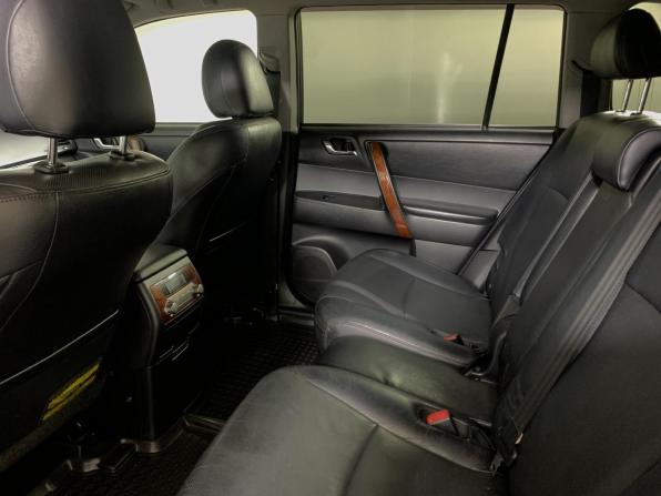 Toyota Highlander II (XU40) Рестайлинг с пробегом 2011 года, цена 1 600 000 рублей, 212378 км, внедорожник, Автокод Объявления