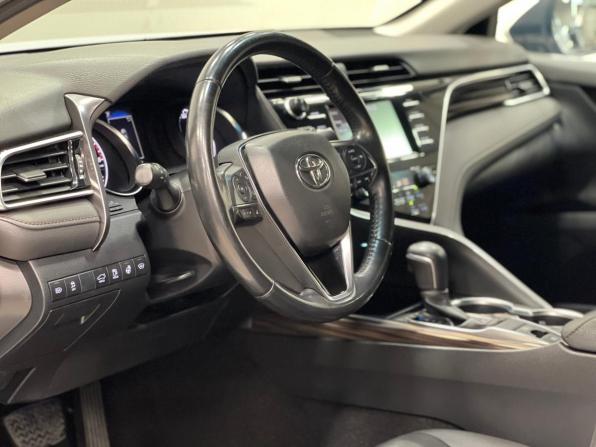 Toyota Camry VIII (XV70) с пробегом 2019 года, цена 2 590 000 рублей, 130776 км, универсал, Автокод Объявления
