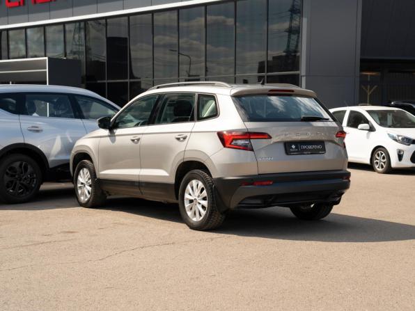 Skoda Karoq I с пробегом 2020 года, цена 2 095 000 рублей, 102110 км, внедорожник, Автокод Объявления