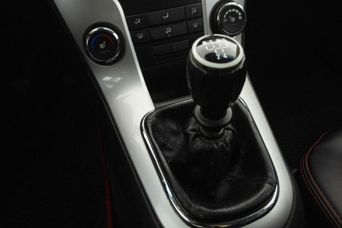 Chevrolet Cruze I Рестайлинг с пробегом 2014 года, цена 569 000 рублей, 275200 км, седан, Автокод Объявления