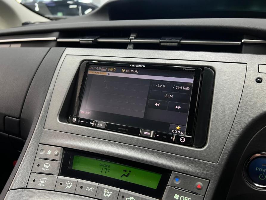 Toyota Prius III Рестайлинг (XW30) Казань  - изображение 17