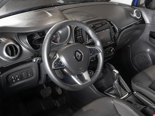 Renault Kaptur I Рестайлинг с пробегом 2021 года, цена 1 760 000 рублей, 32124 км, внедорожник, Автокод Объявления