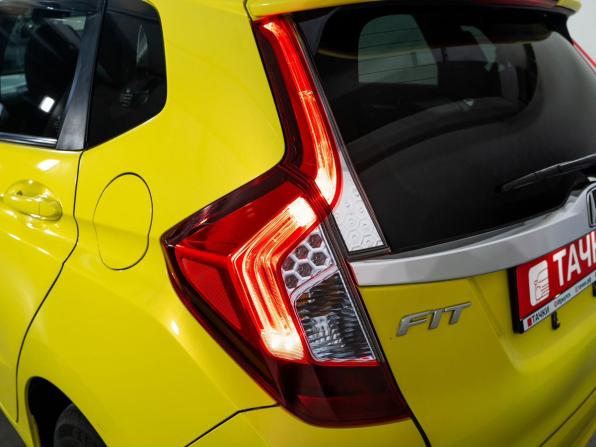 Honda Fit III с пробегом 2016 года, цена 895 000 рублей, 214423 км, хэтчбек, Автокод Объявления