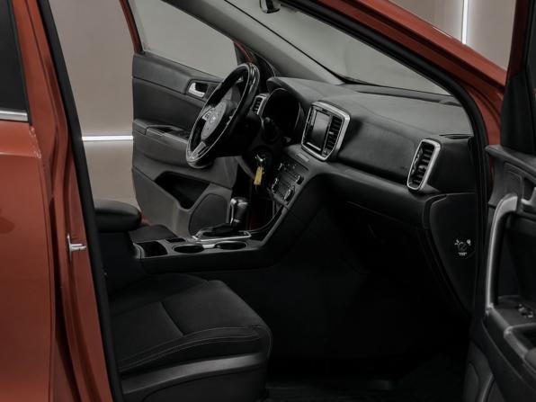 Kia Sportage IV Рестайлинг с пробегом 2019 года, цена 2 295 000 рублей, 114000 км, внедорожник, Автокод Объявления