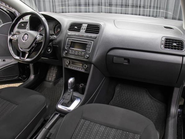 Volkswagen Polo V Рестайлинг с пробегом 2015 года, цена 929 000 рублей, 172296 км, седан, Автокод Объявления